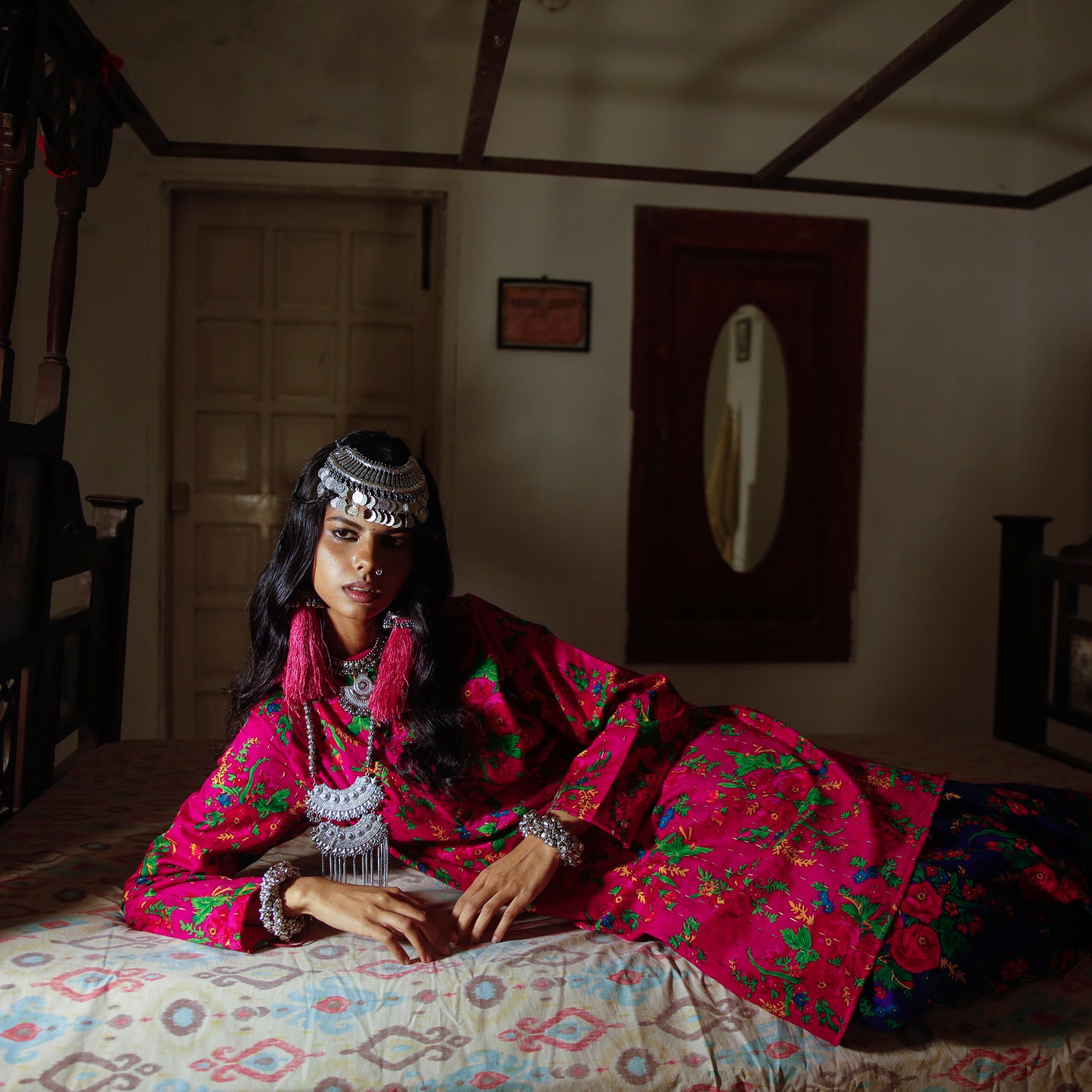 JAAN -OI- OUTSIDE INN COLLECTION