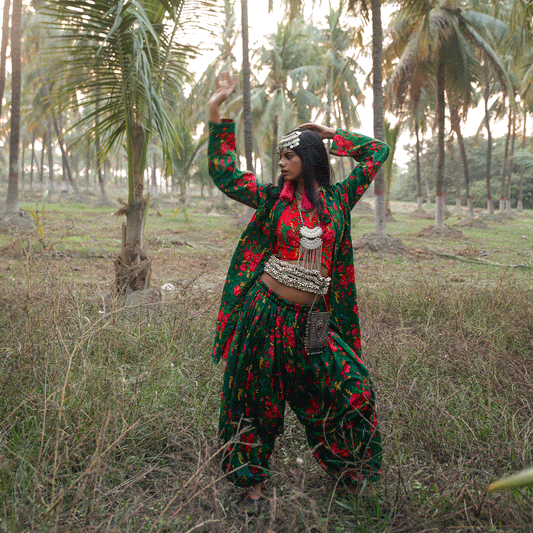 BASTI -OI- OUTSIDE INN COLLECTION