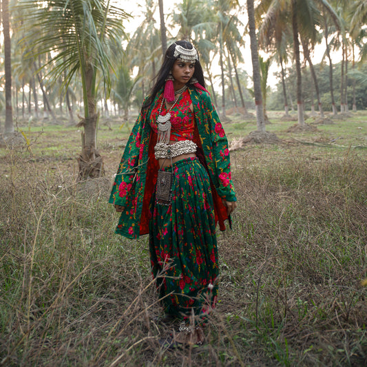 MEERA - OI- OUTSIDE INN COLLECTION